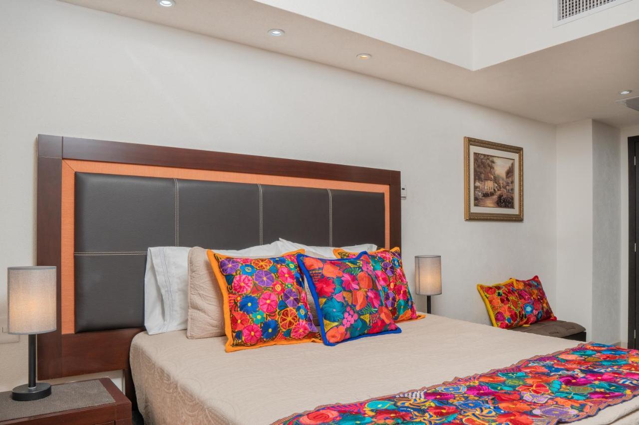 Ocean Front Condo Sleeps 4 Adults-Grand Venetian T3000-1606 ปูแอร์โตบาญาร์ตา ภายนอก รูปภาพ
