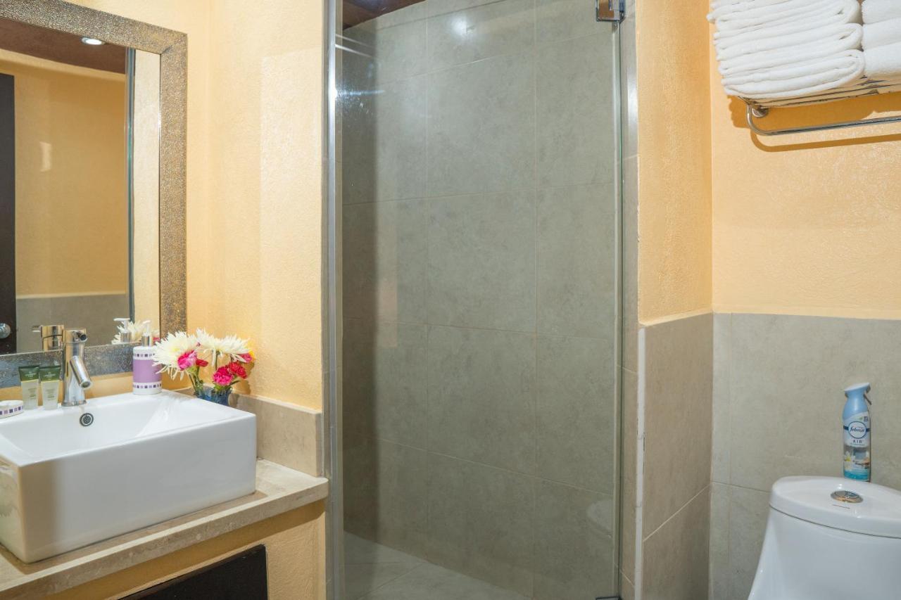 Ocean Front Condo Sleeps 4 Adults-Grand Venetian T3000-1606 ปูแอร์โตบาญาร์ตา ภายนอก รูปภาพ